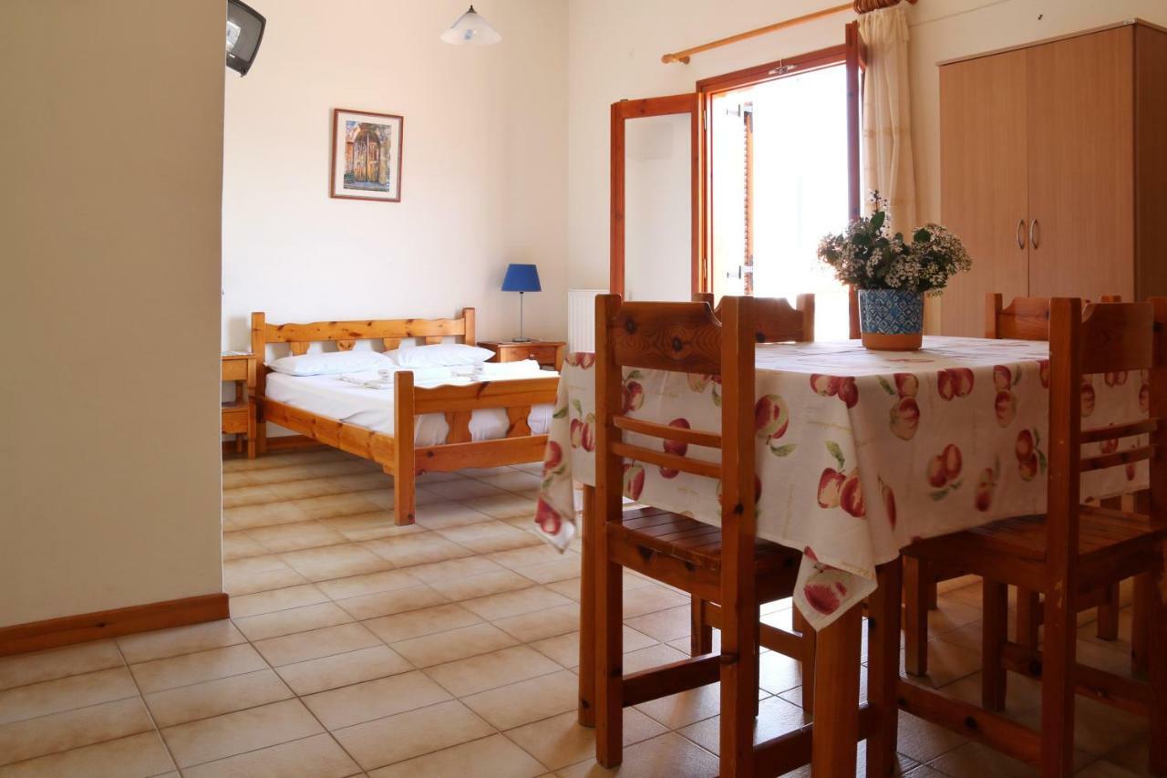 Seaview - Selfcatering Apartment - Helen No 2 Xiropigado Exterior photo