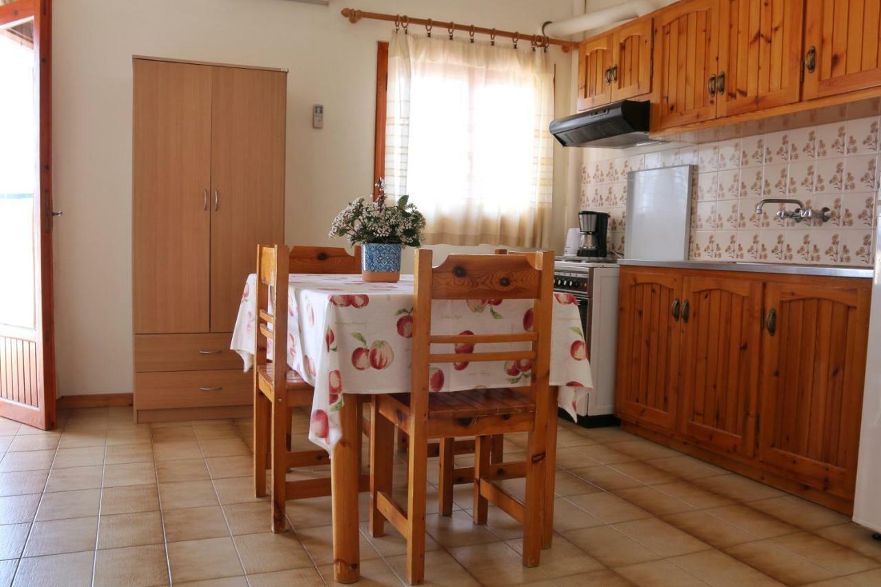 Seaview - Selfcatering Apartment - Helen No 2 Xiropigado Exterior photo