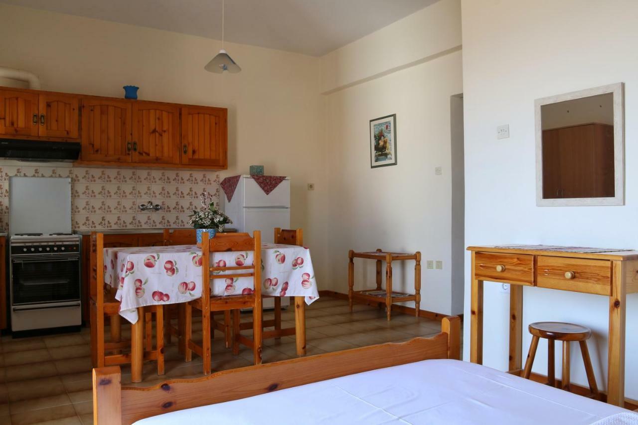 Seaview - Selfcatering Apartment - Helen No 2 Xiropigado Exterior photo